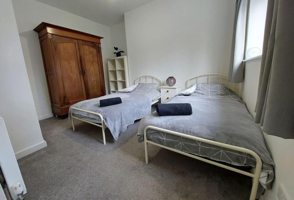 Beach House, With Bbq Lodge And Hot Tub! Bournemouth Ngoại thất bức ảnh